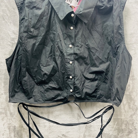 Black blouse - Picture 5 of 7